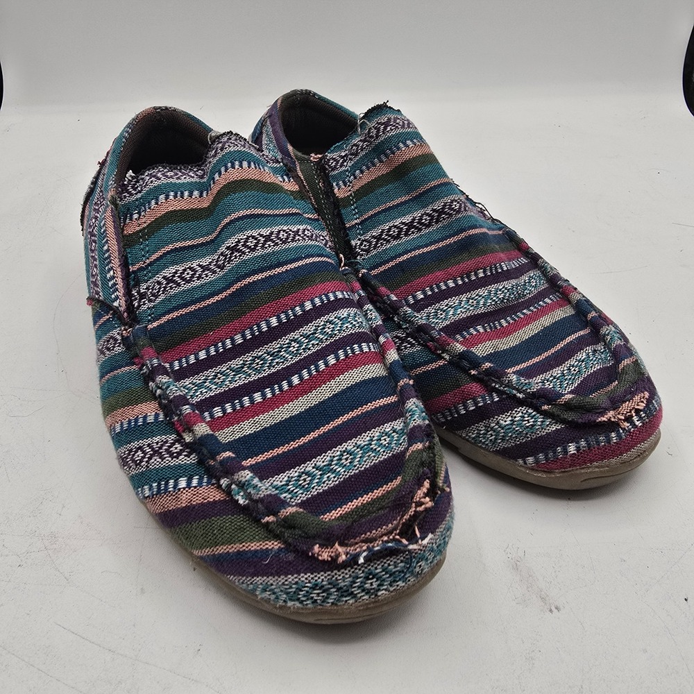 Roper Slip-On Canvas Casual Shoes. Women size 8 Aztec Print